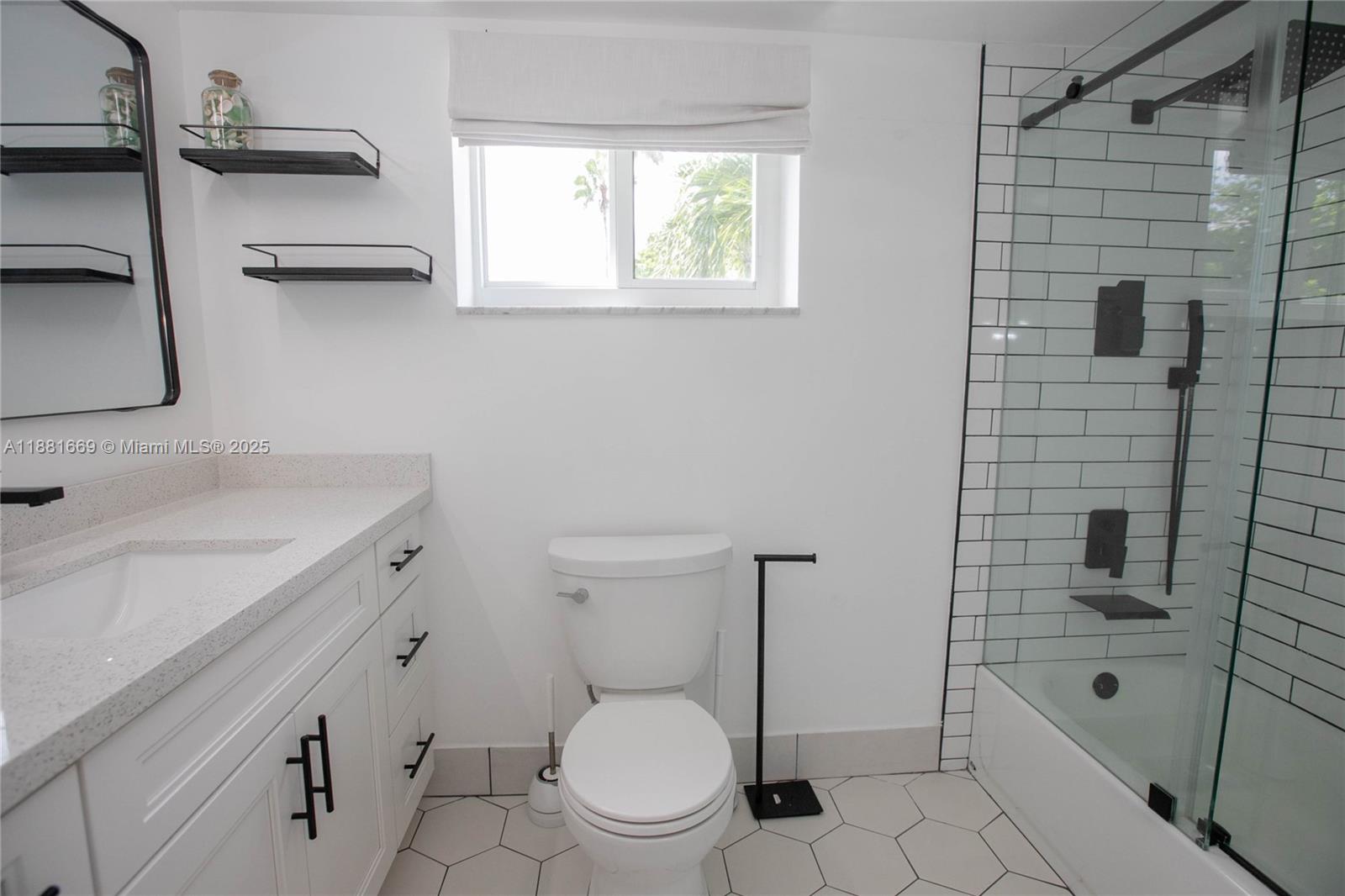 TOWNHOUSES OF VENETIAN PA - Residential Lease