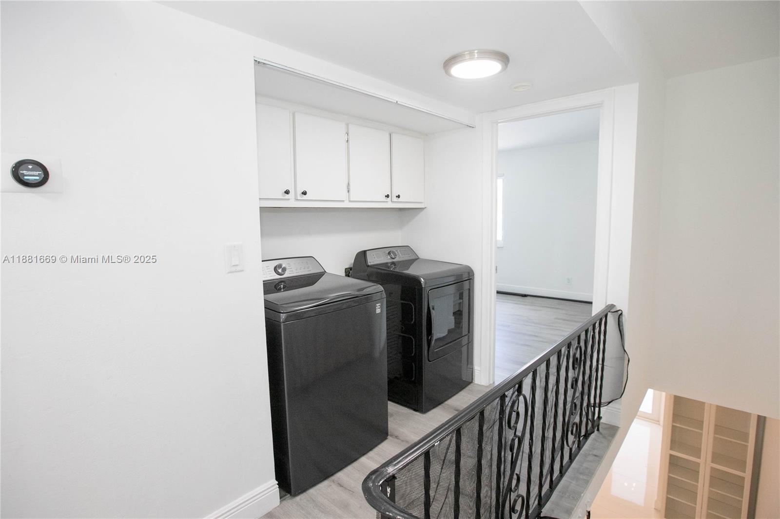TOWNHOUSES OF VENETIAN PA - Residential Lease