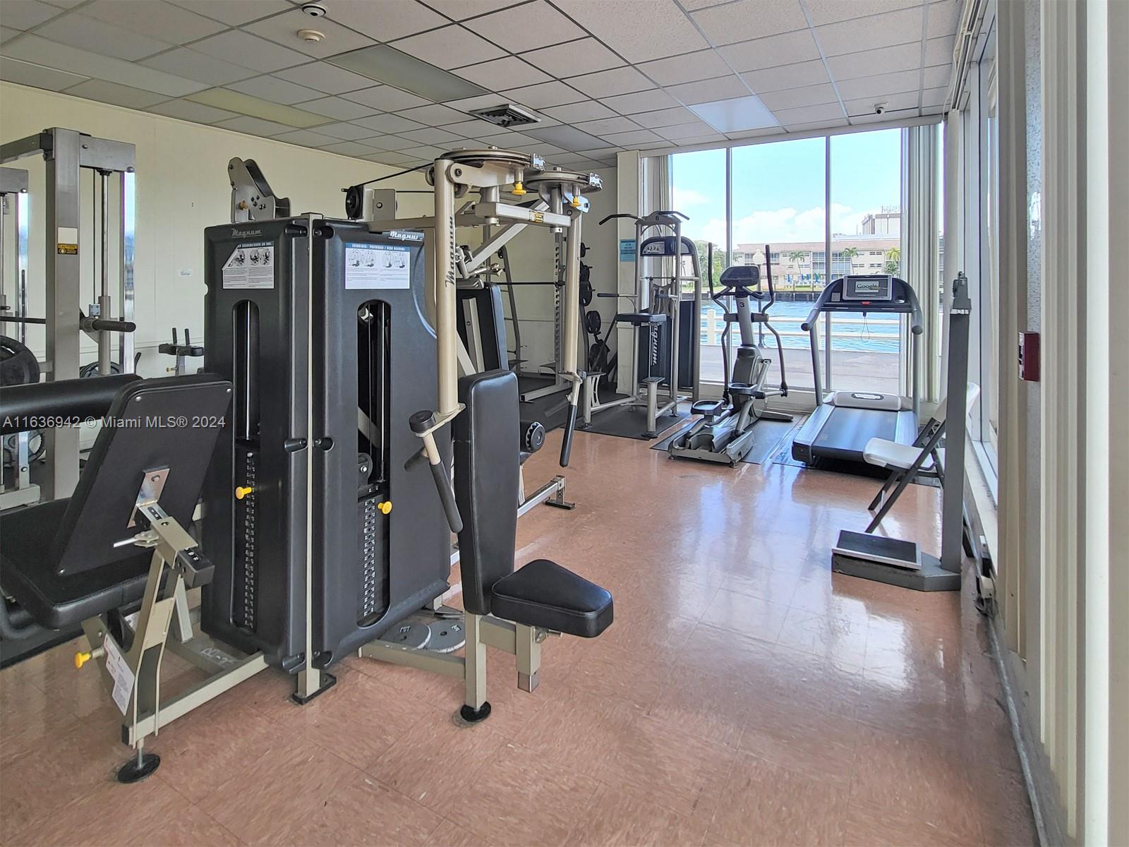 IMPERIAL TOWERS CONDO - Residential