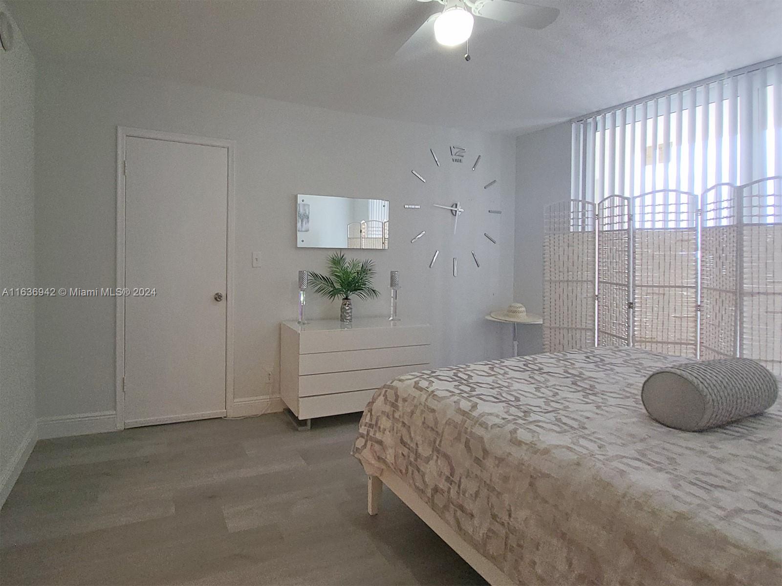 IMPERIAL TOWERS CONDO - Residential