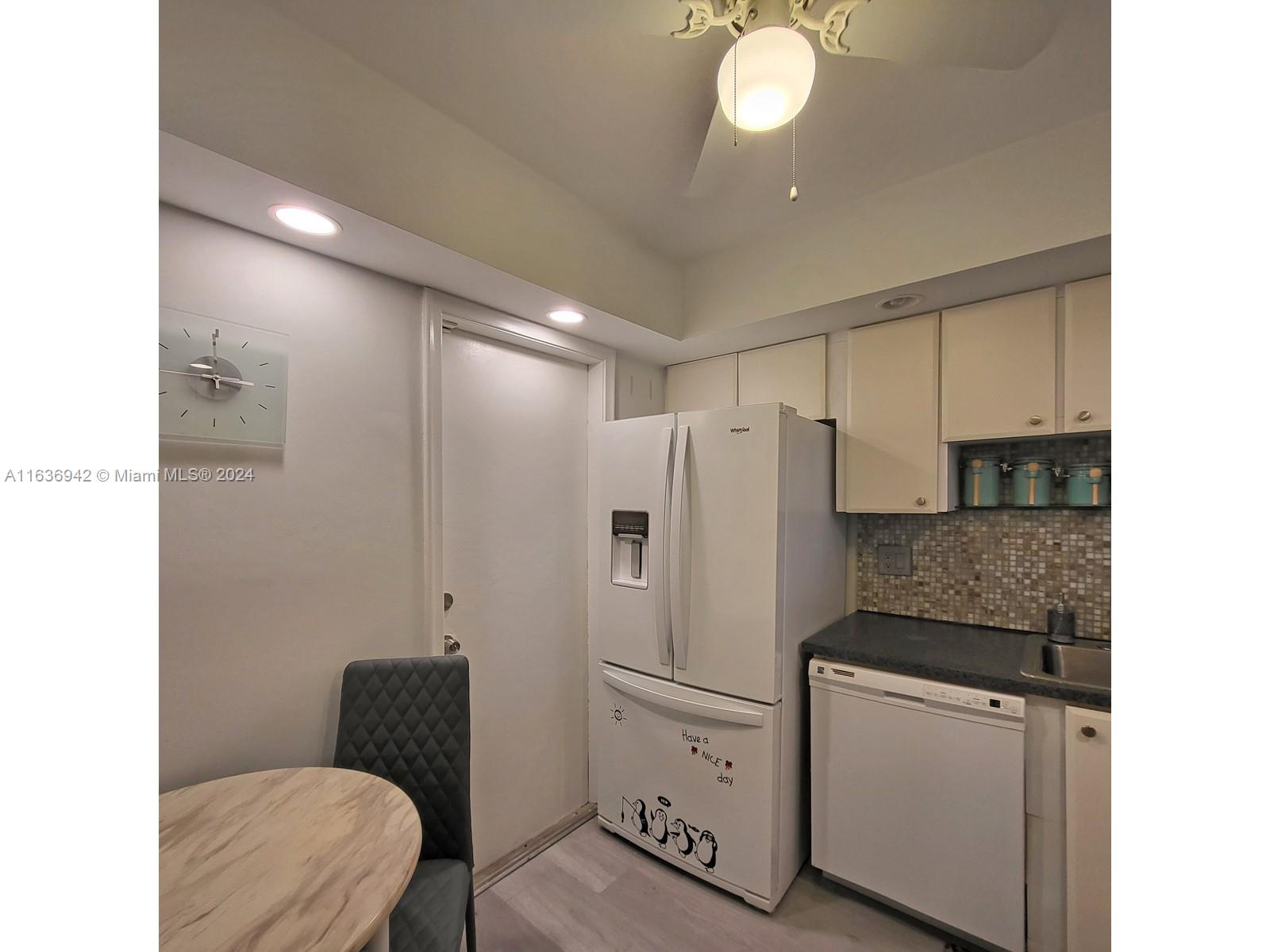 IMPERIAL TOWERS CONDO - Residential