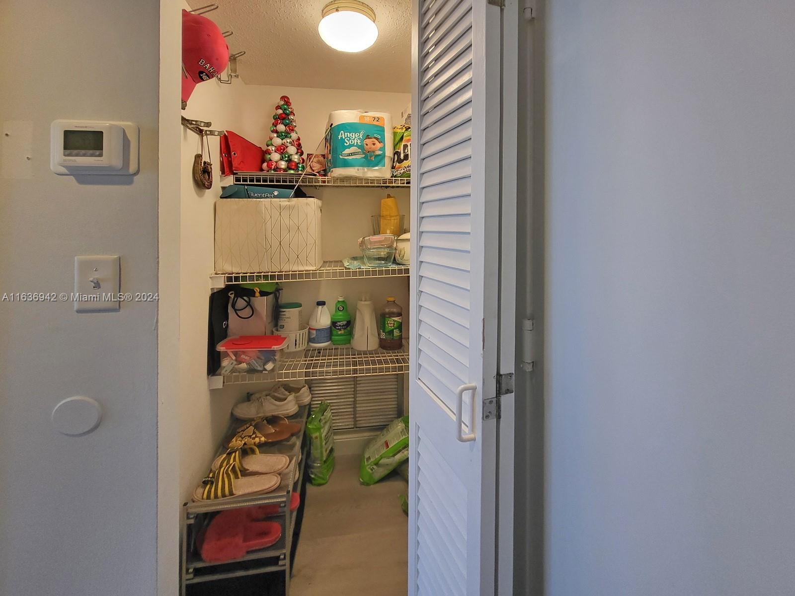 IMPERIAL TOWERS CONDO - Residential