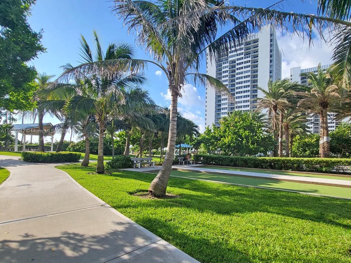 IMPERIAL TOWERS CONDO - Residential