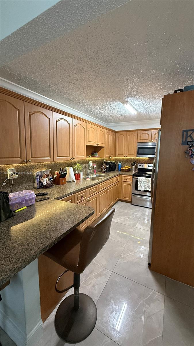 10000 NW 80th Ct 2219