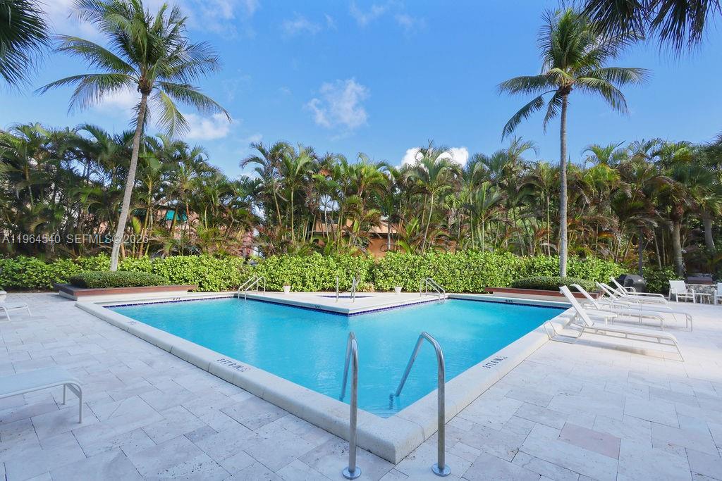 NORTH BEACH CONDO - Residential