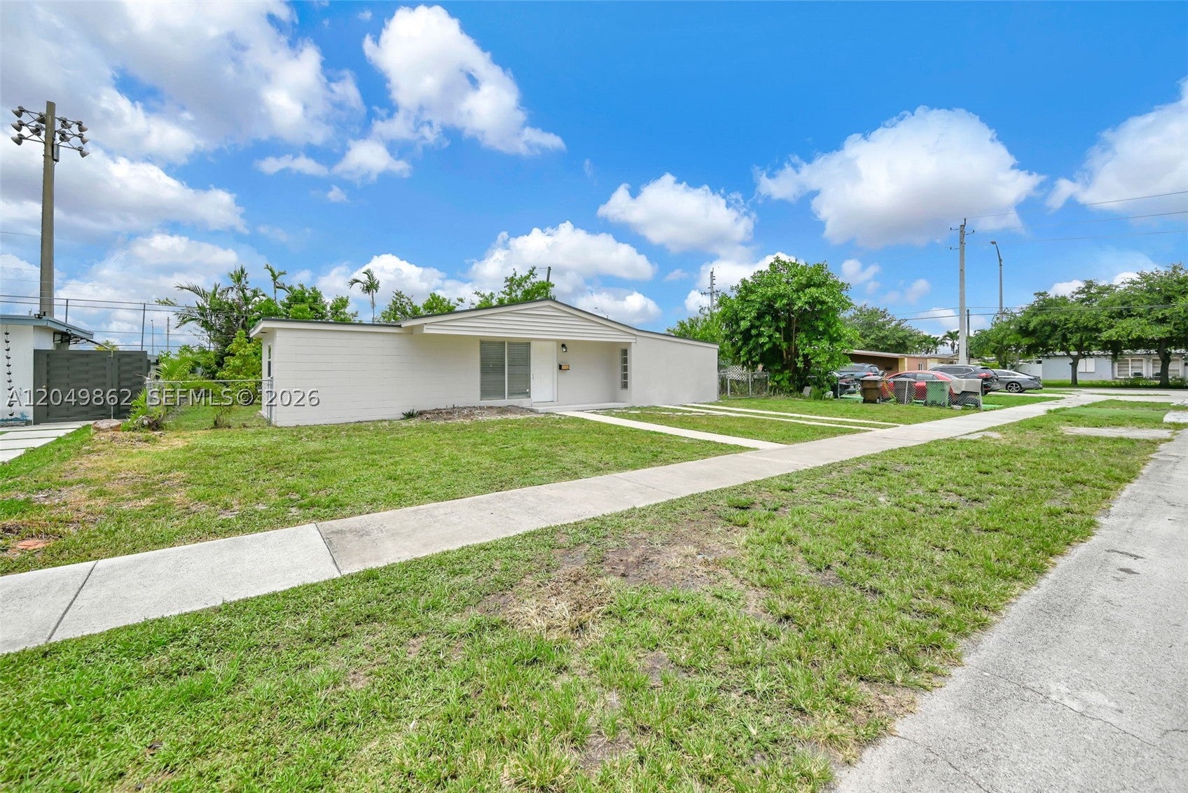 1380 W 60th Ter, Hialeah FL 33012
