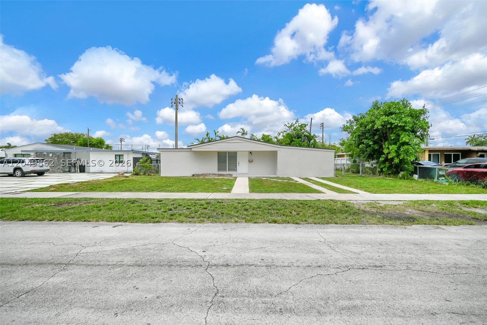 1380 W 60th Ter