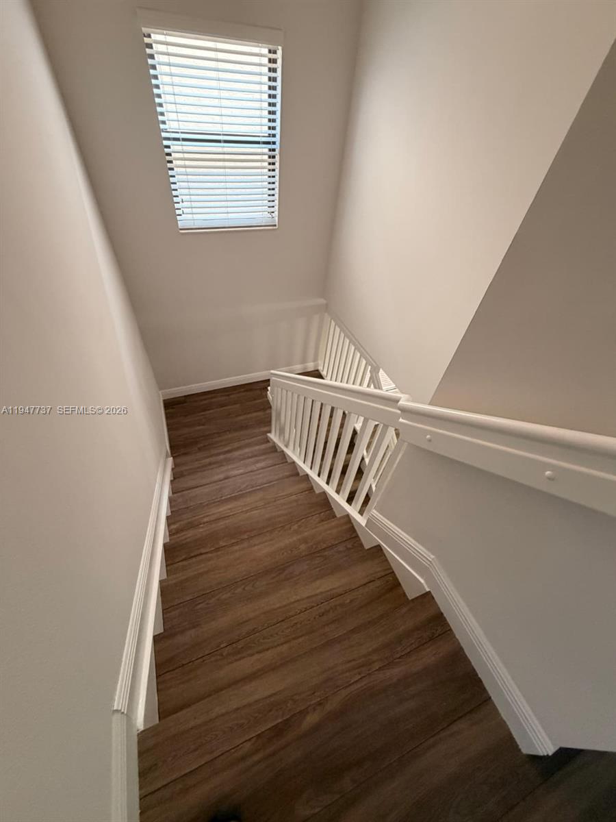 CHAMPION LAKES - Residential