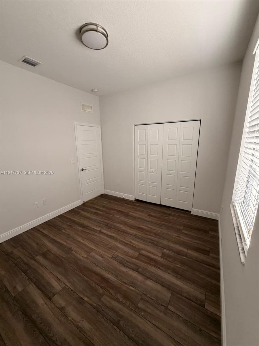 CHAMPION LAKES - Residential