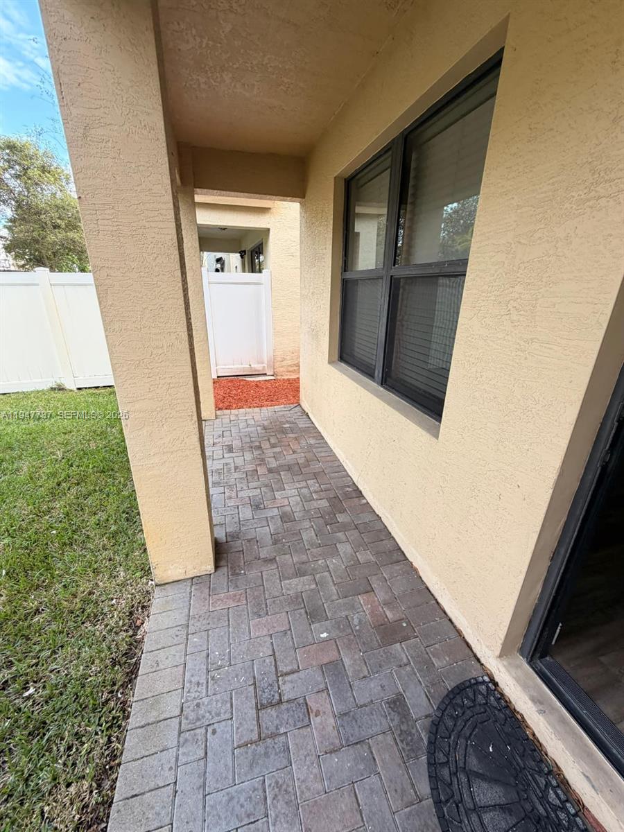 CHAMPION LAKES - Residential