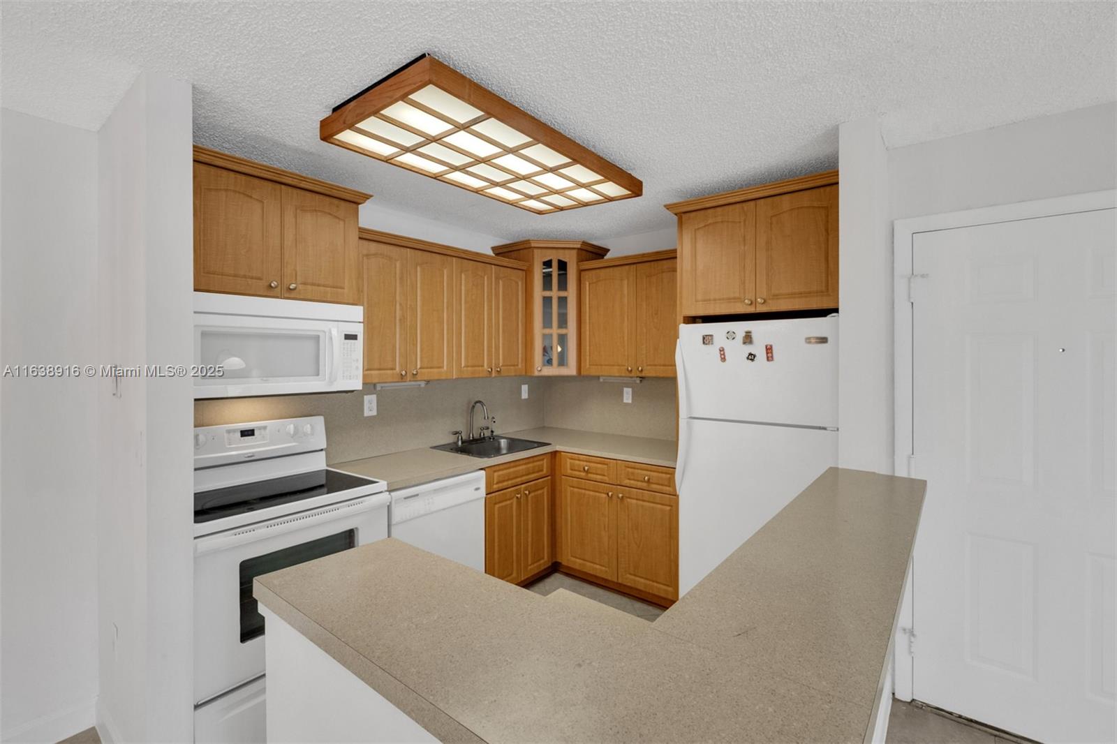 CARMEL LAKES CONDO NO 6 - Residential
