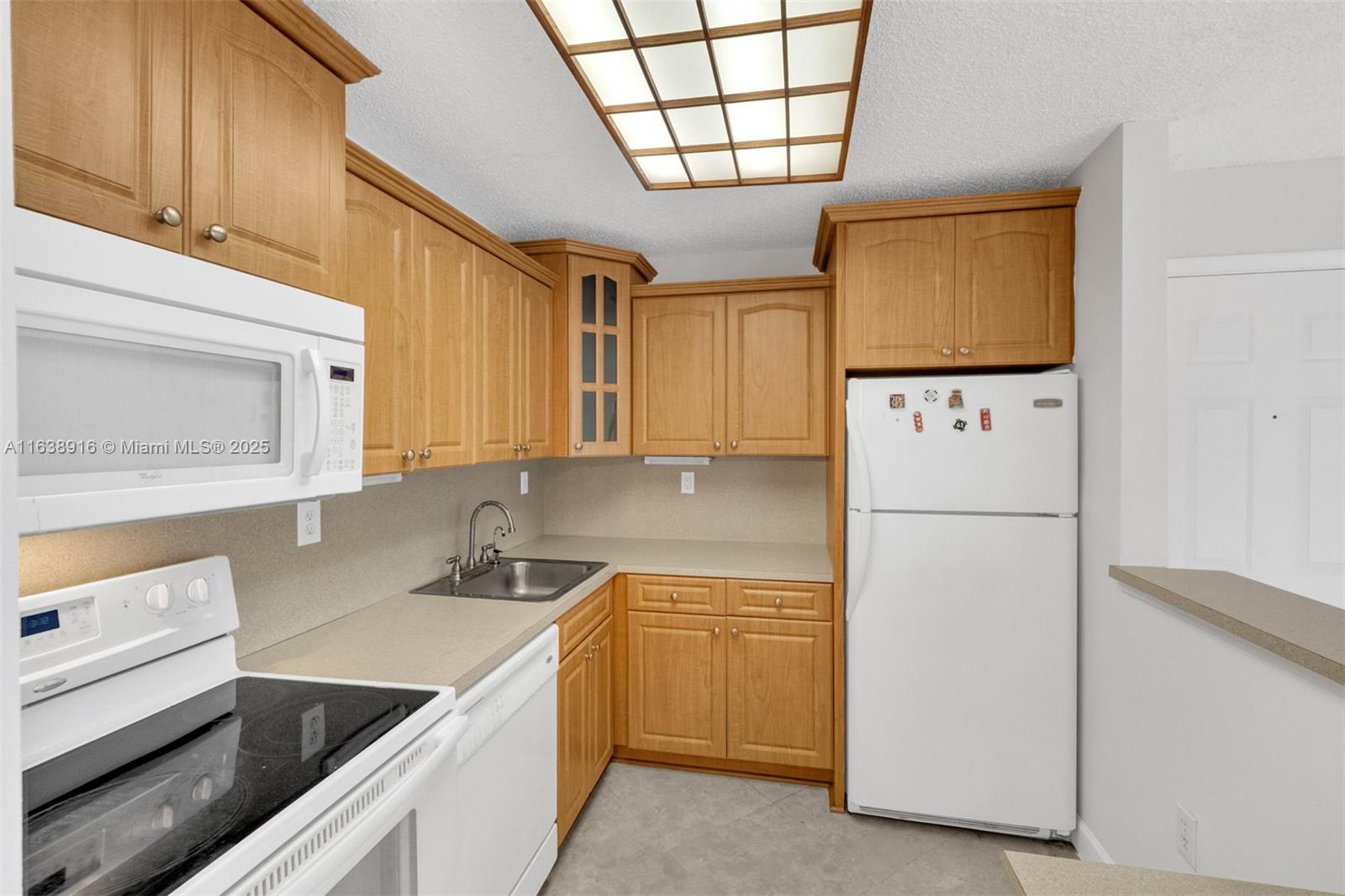 CARMEL LAKES CONDO NO 6 - Residential
