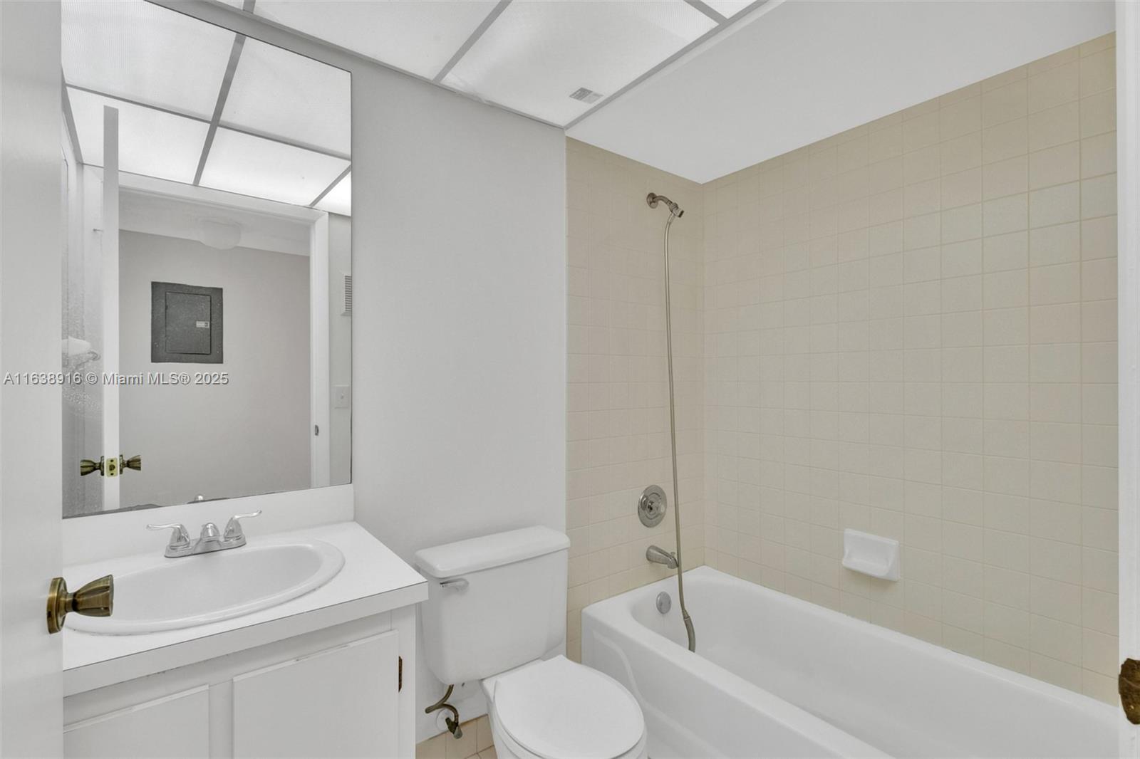CARMEL LAKES CONDO NO 6 - Residential