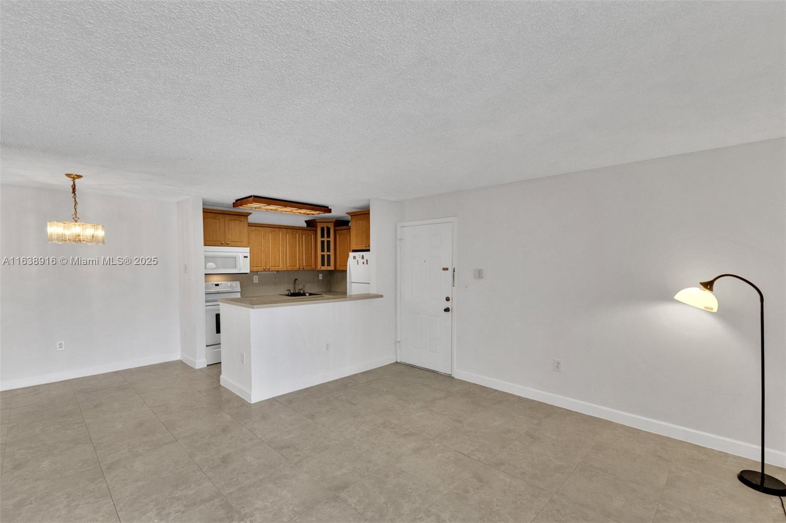CARMEL LAKES CONDO NO 6 - Residential
