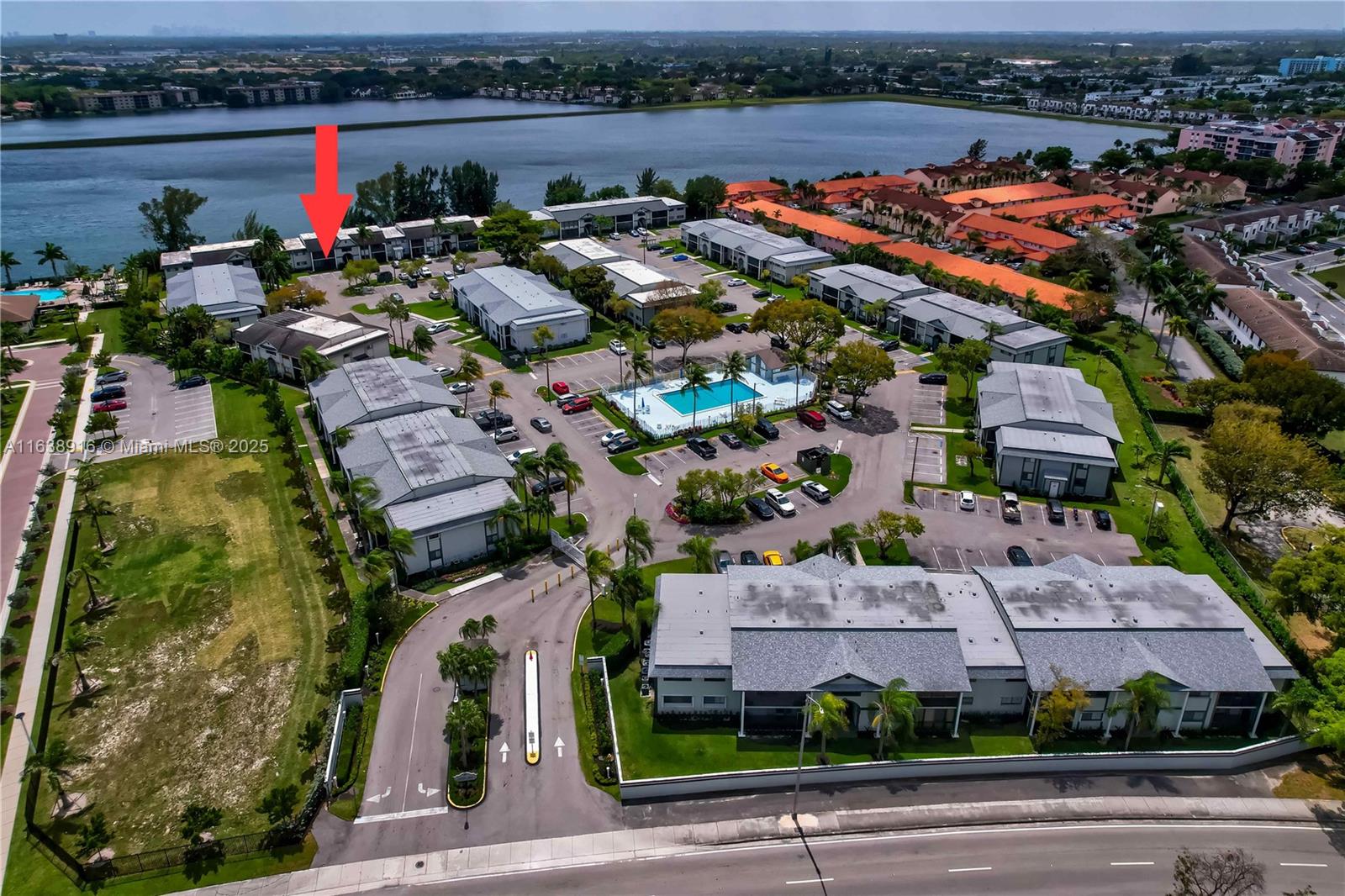 CARMEL LAKES CONDO NO 6 - Residential