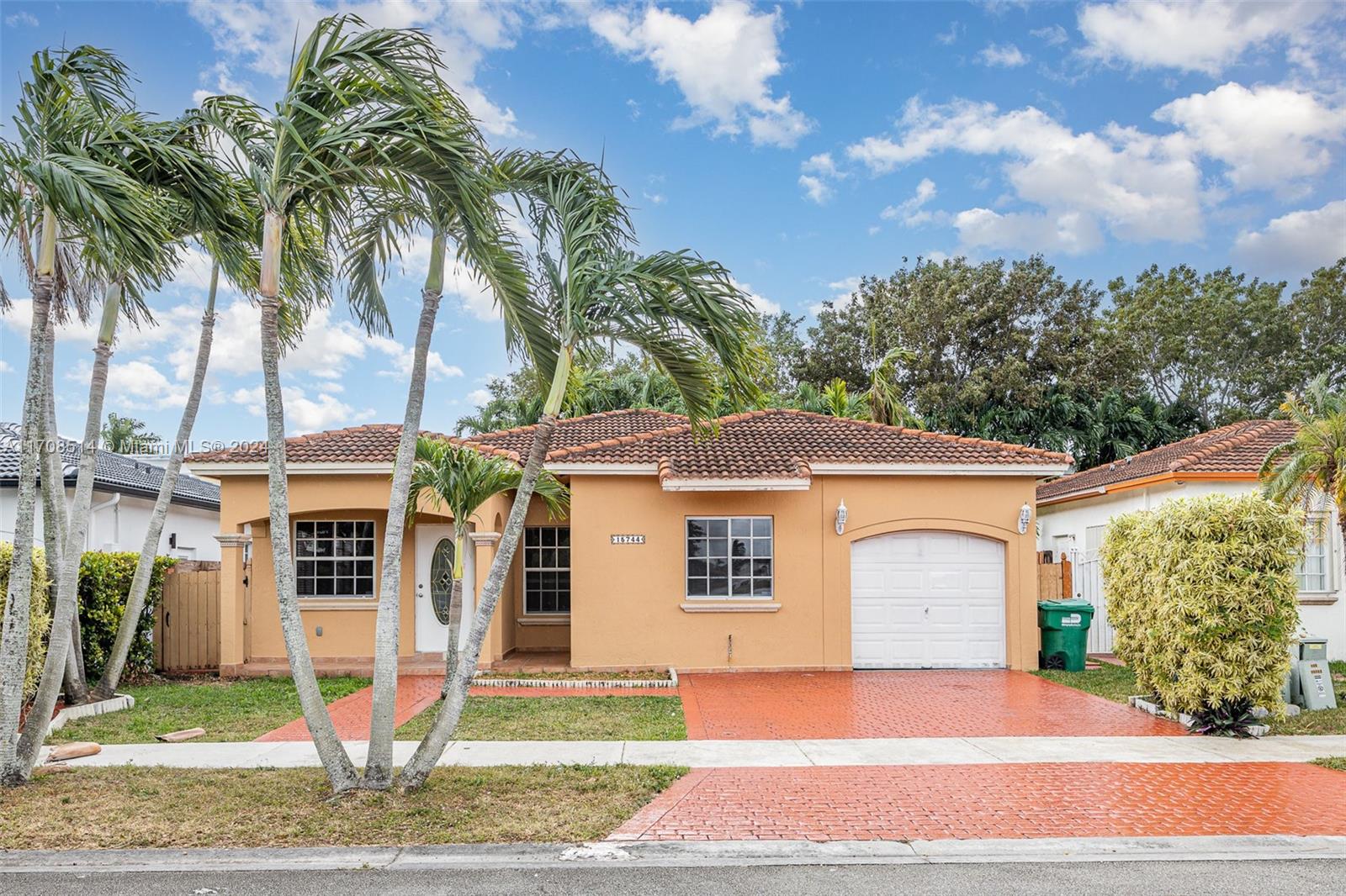 15744 Sw 69th Ln, Miami, Broward County, Florida - 3 Bedrooms  
2 Bathrooms - 