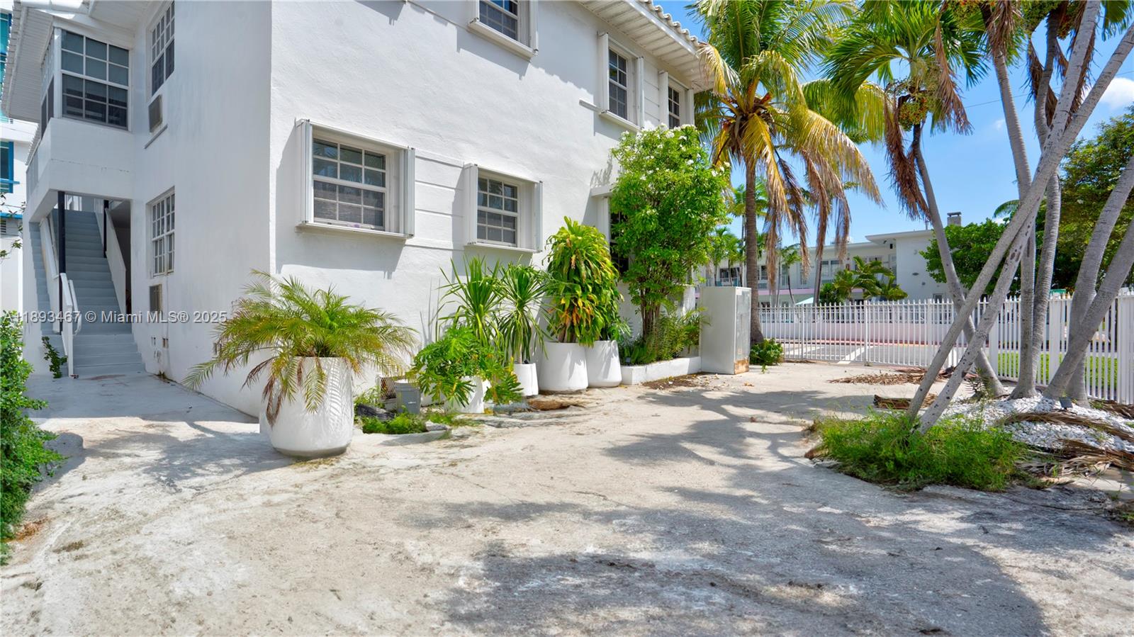 ALTOS DEL MAR NO 3 - Residential Lease