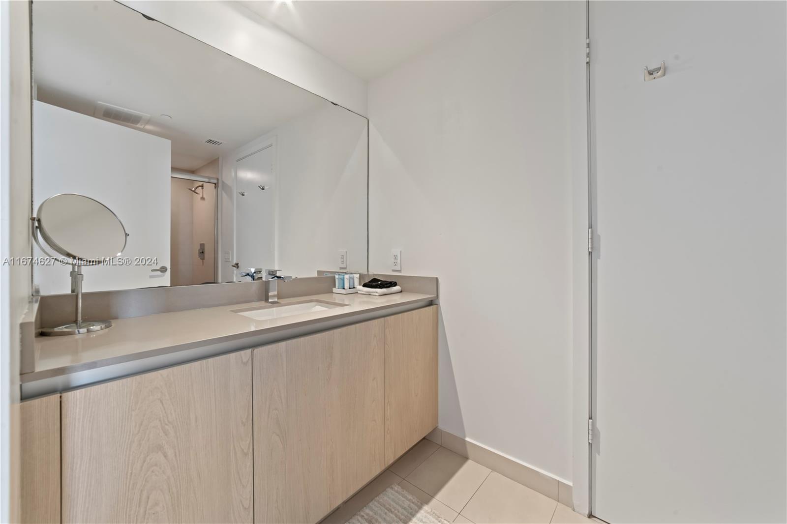 4111 SOUTH OCEAN DRIVE CO - Residential