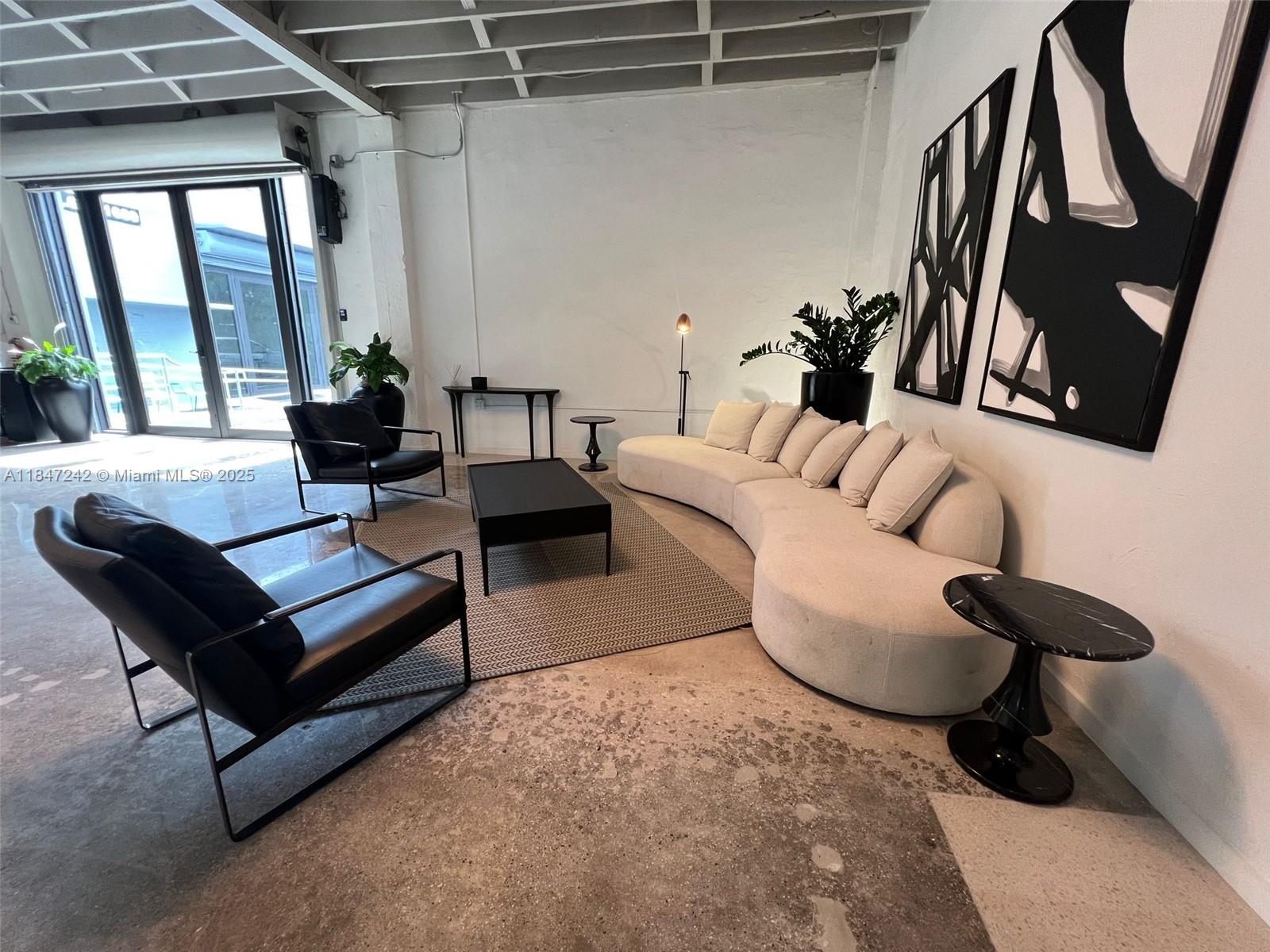 560 NW 29th St 100,200,400