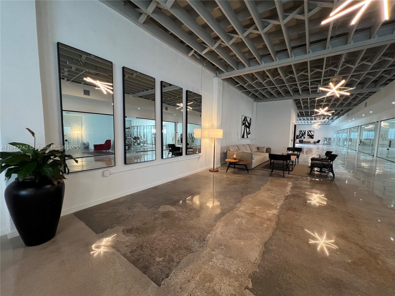 560 NW 29th St 100,200,400