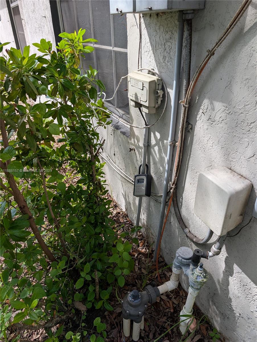 CARVER PARK - Residential Lease