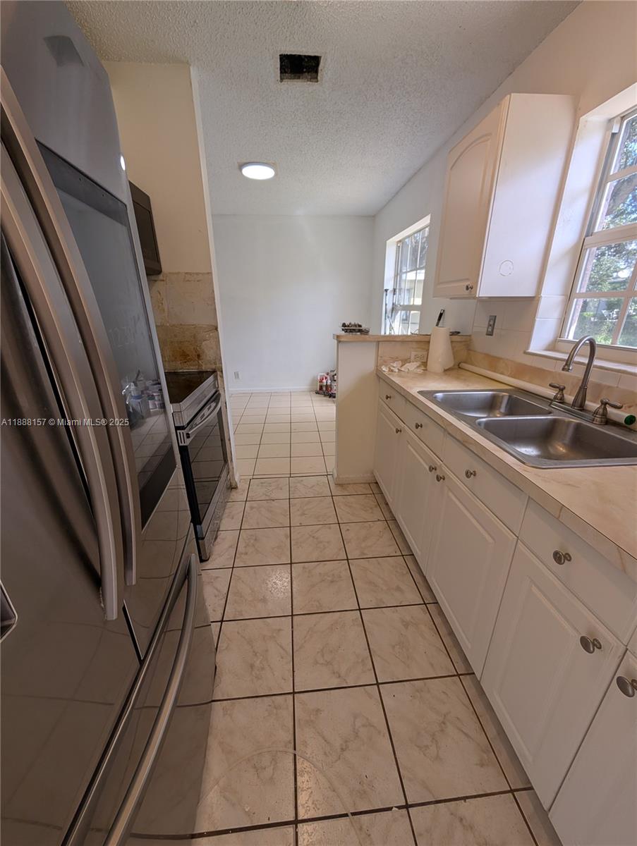 CARVER PARK - Residential Lease