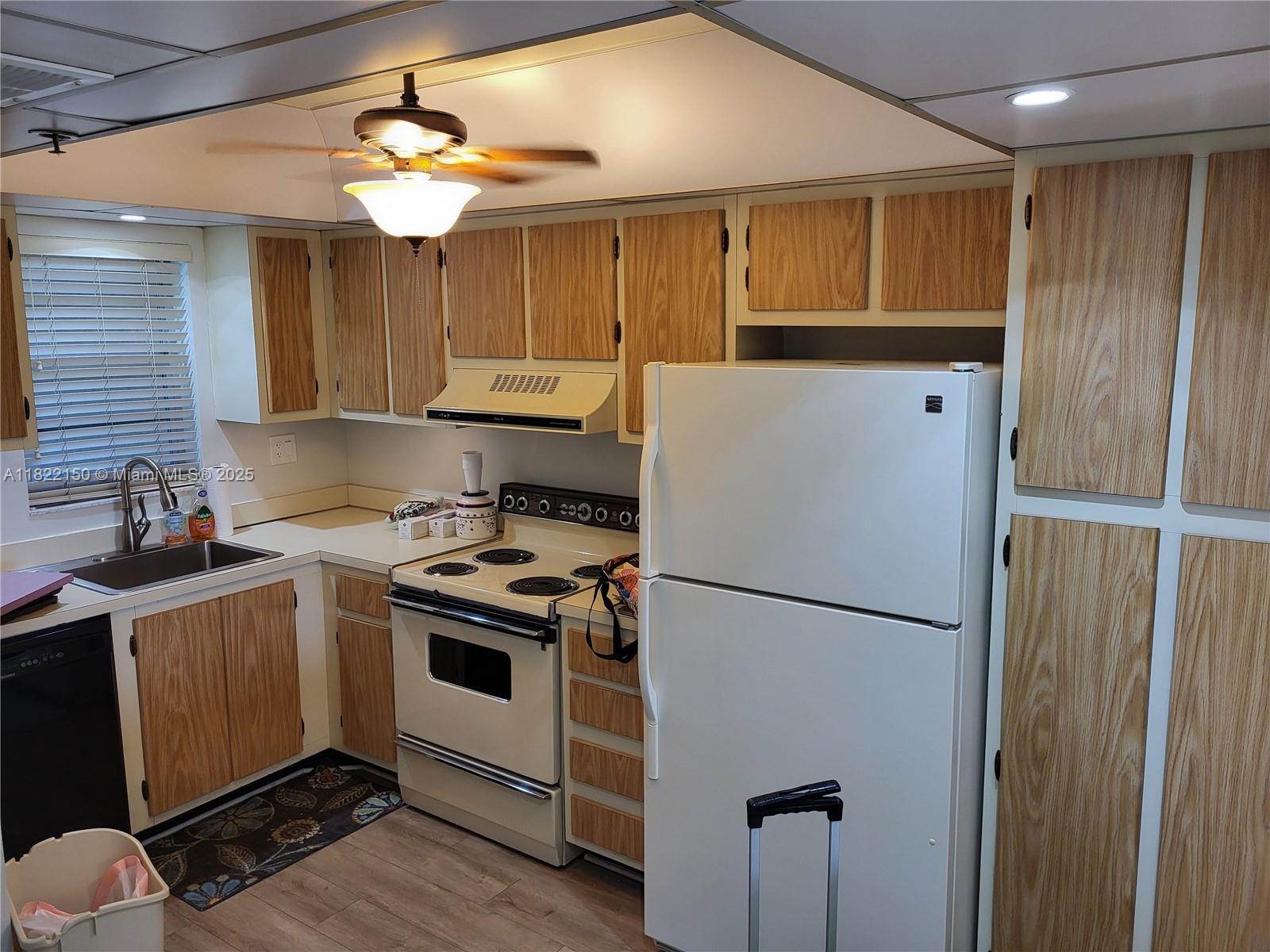 3150 W Rolling Hills Cir 310