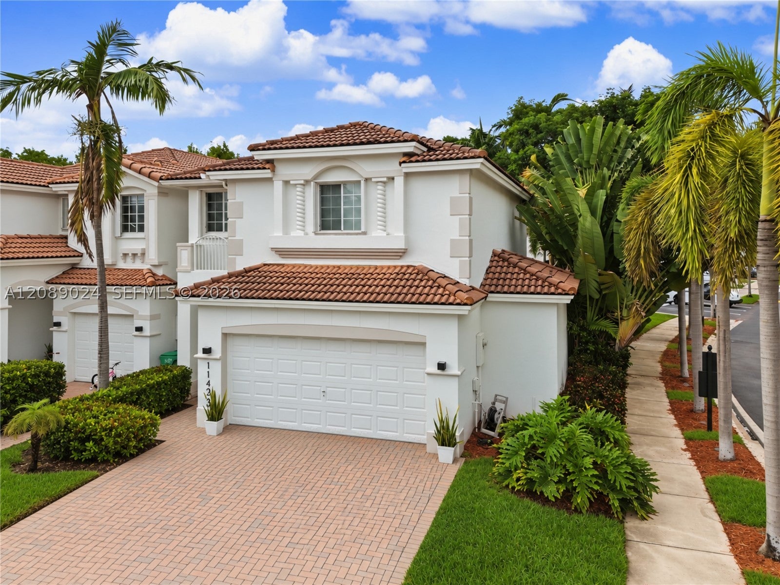 11423 NW 69th TER, Doral, FL, 33178/$810,000 1 11423 NW 69th TER