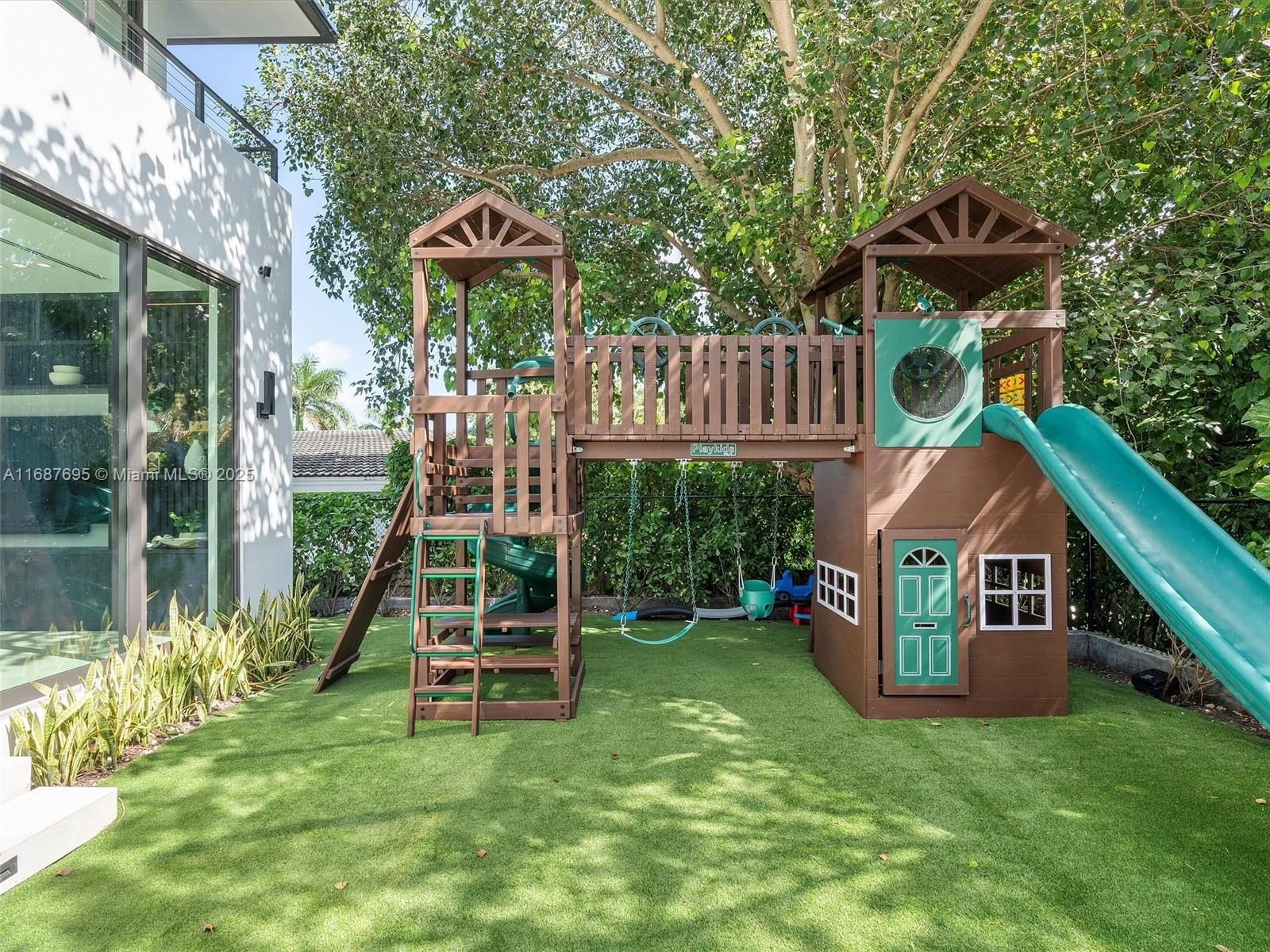BAY LURE - Residential