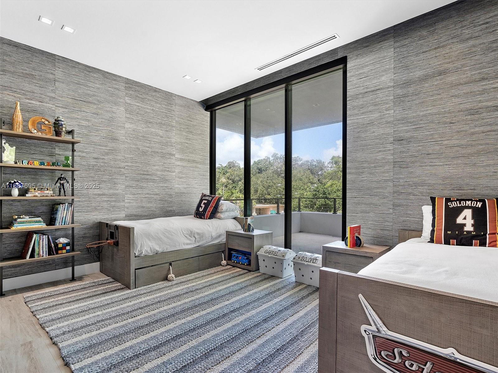 BAY LURE - Residential