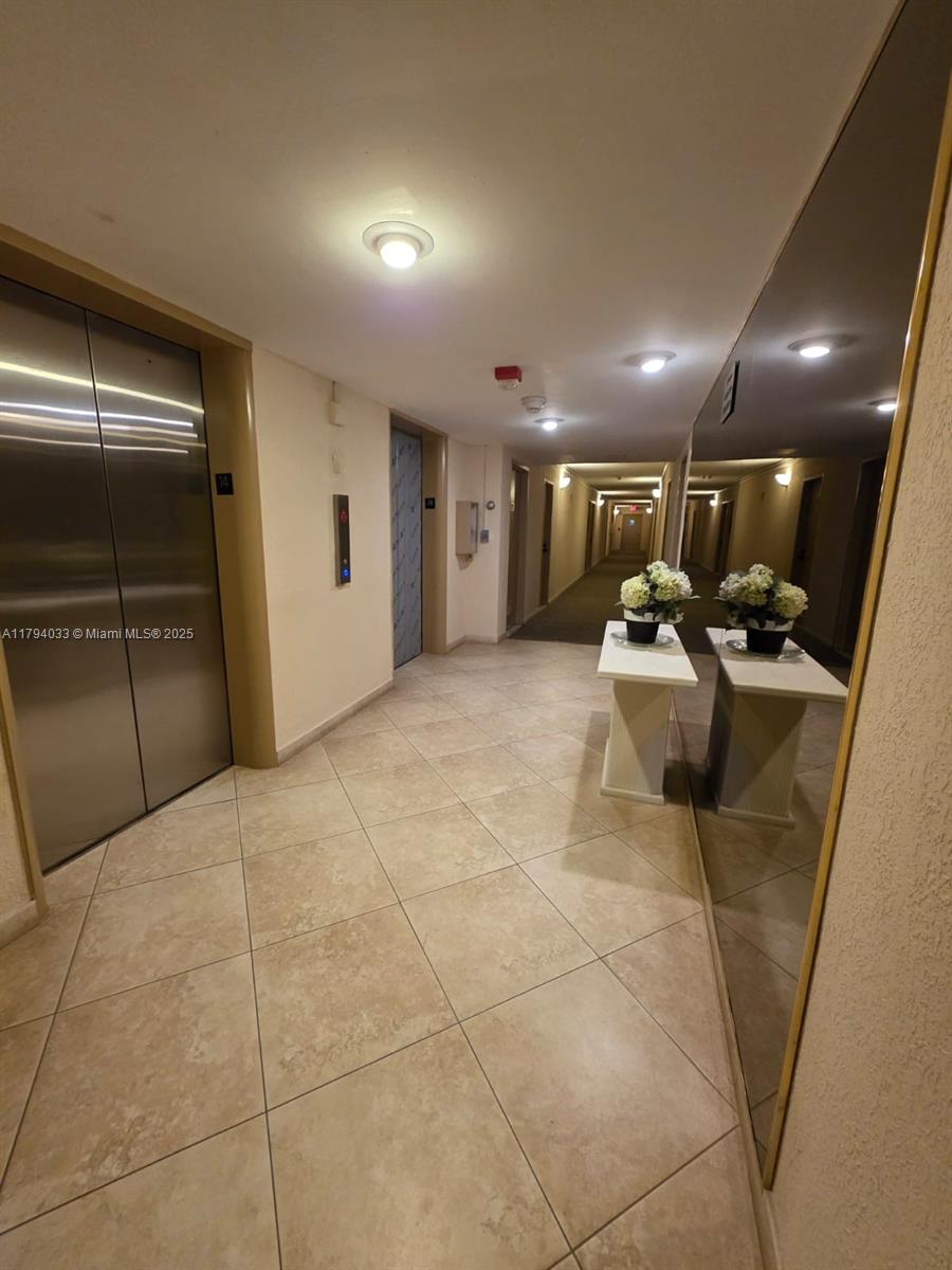 FOUR WINDS CONDO - Residential