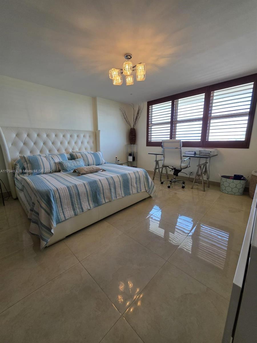 FOUR WINDS CONDO - Residential