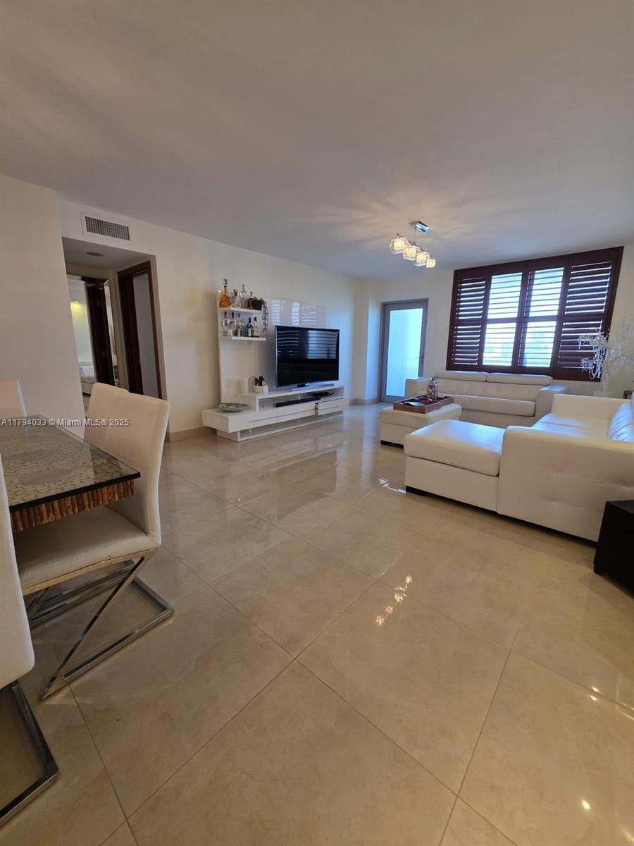 9225 Collins Ave 1409