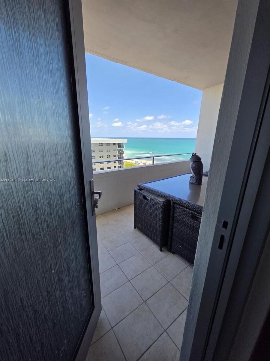 FOUR WINDS CONDO - Residential