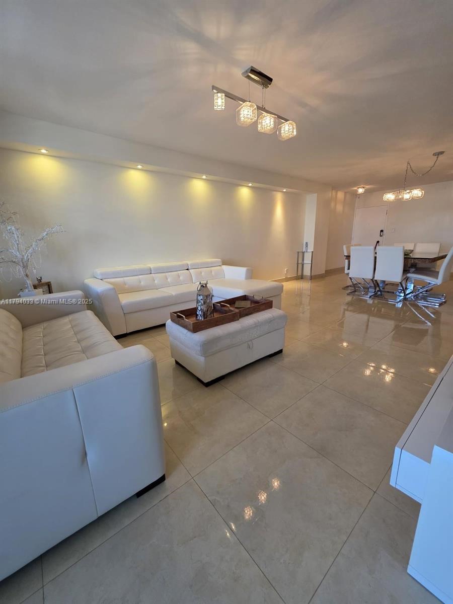FOUR WINDS CONDO - Residential