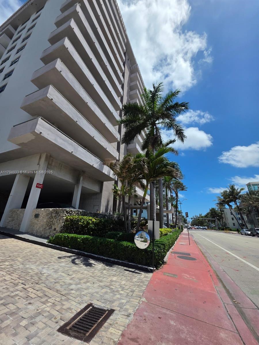 FOUR WINDS CONDO - Residential