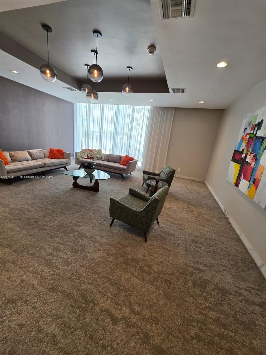 FOUR WINDS CONDO - Residential