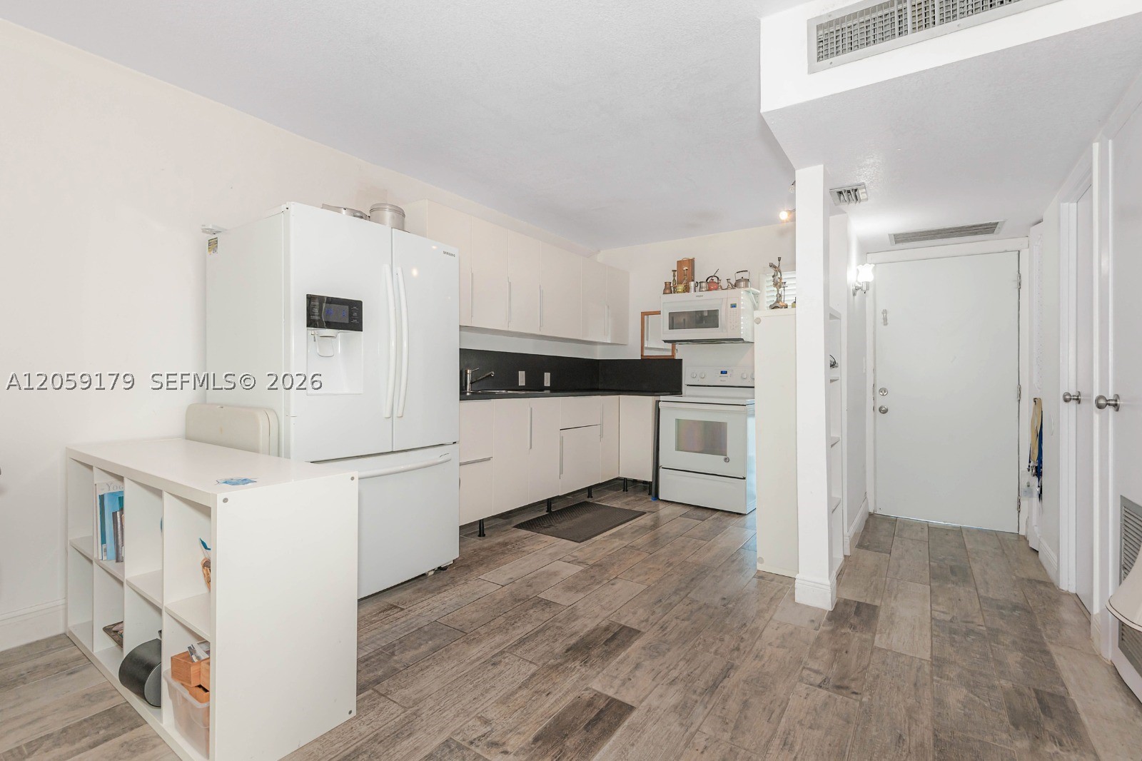 3401 N Country Club Dr 117