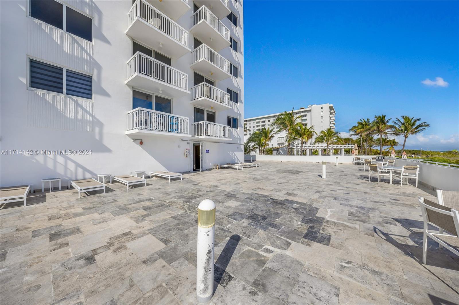 THE PRESIDENTIAL CONDO - Residential