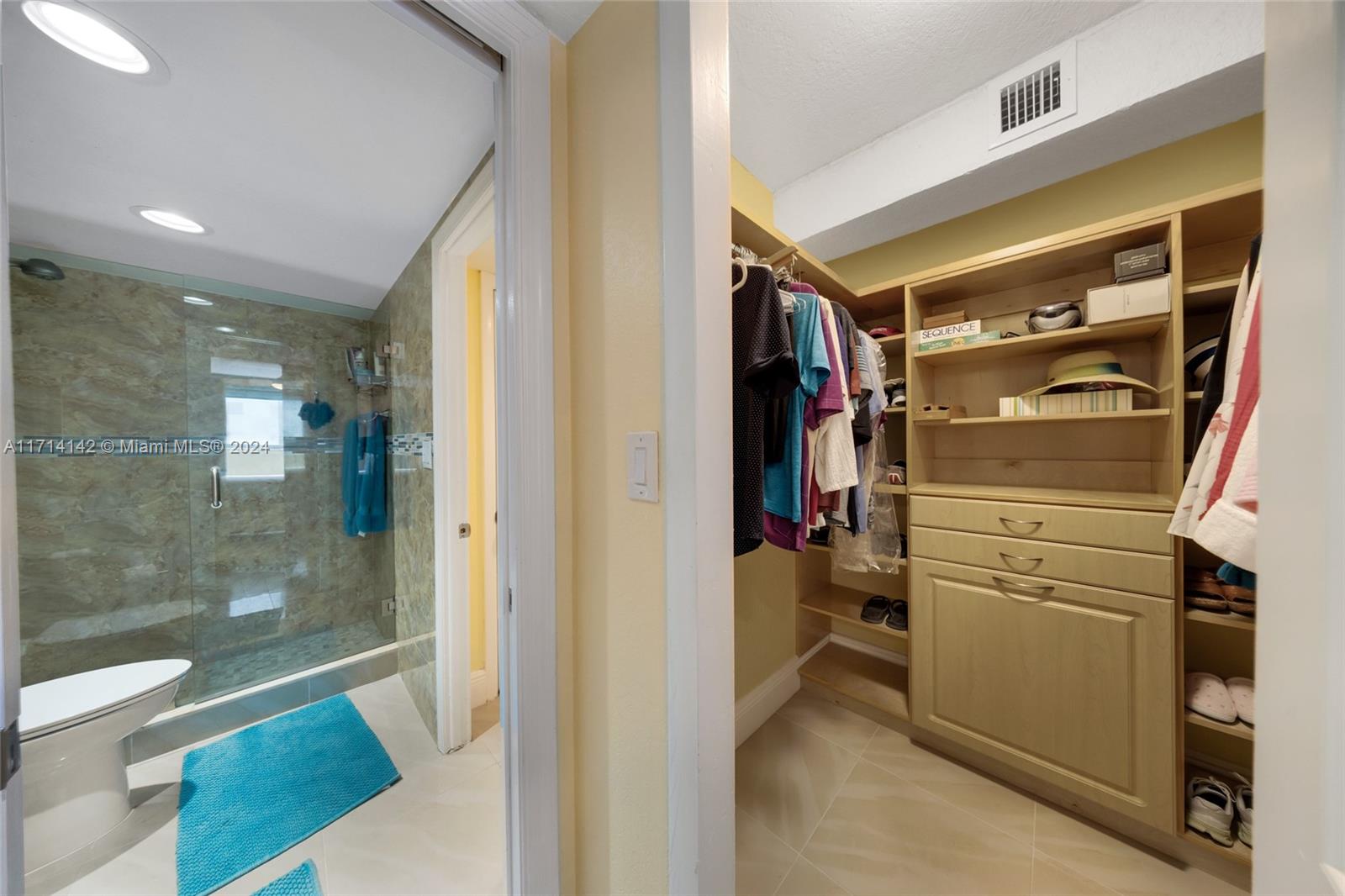 THE PRESIDENTIAL CONDO - Residential