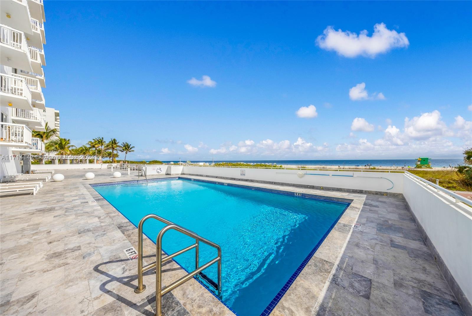 THE PRESIDENTIAL CONDO - Residential