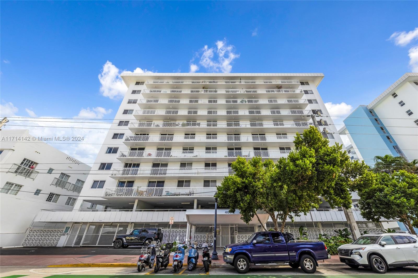 THE PRESIDENTIAL CONDO - Residential