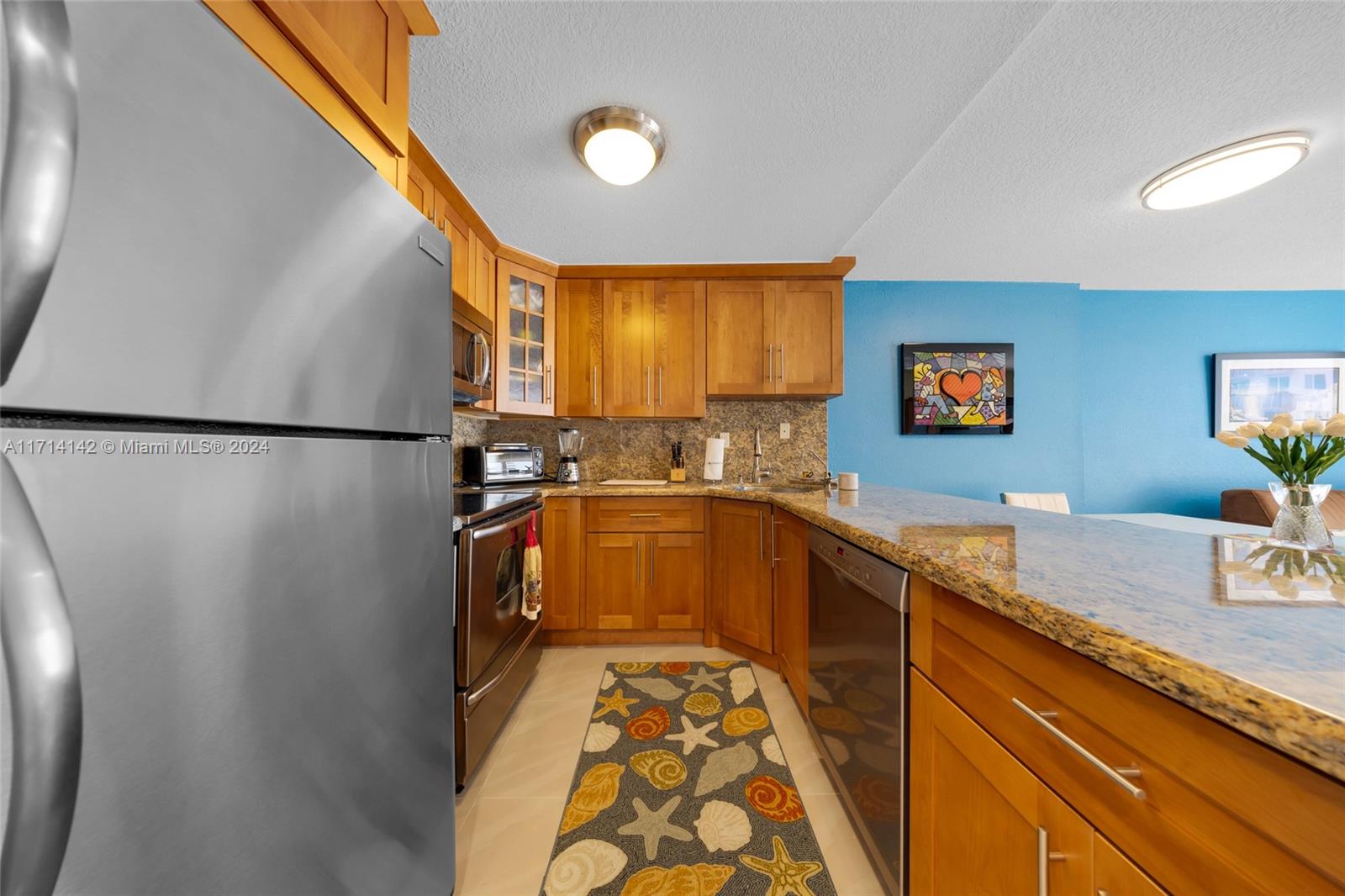 THE PRESIDENTIAL CONDO - Residential
