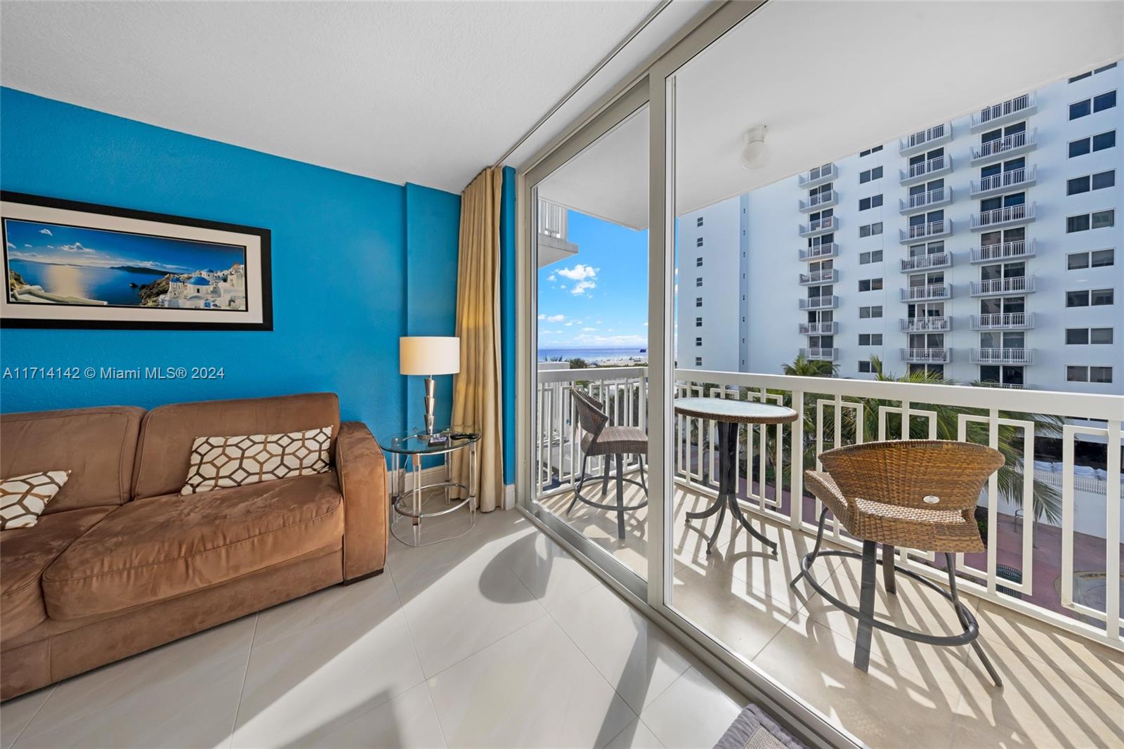 THE PRESIDENTIAL CONDO - Residential