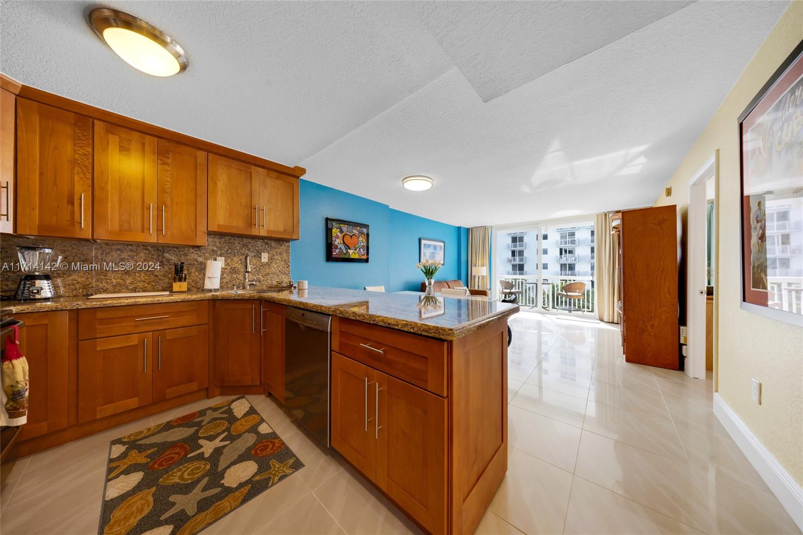 THE PRESIDENTIAL CONDO - Residential