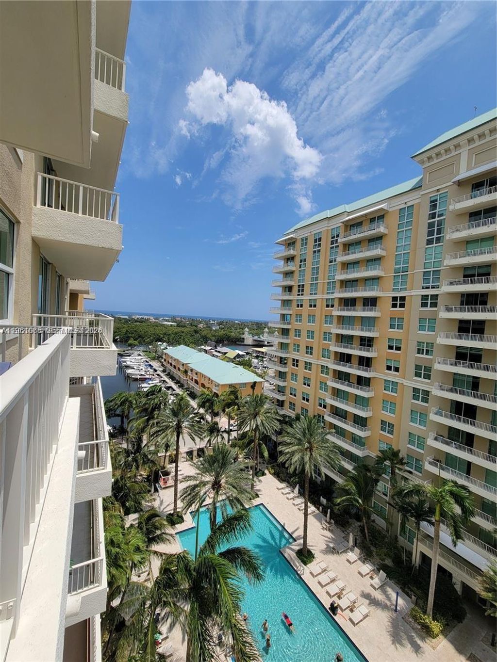 Photo of 700 E Boynton Beach Blvd #1007, Boynton Beach, FL 33435 (MLS # A11961065)