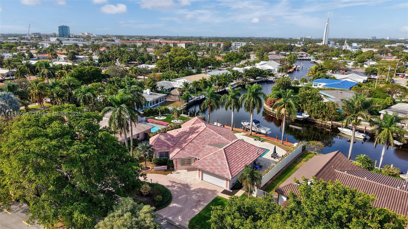 5517 Bayview Dr, Fort Lauderdale, FL, 33308/$1,799,900 4 5517 Bayview Dr