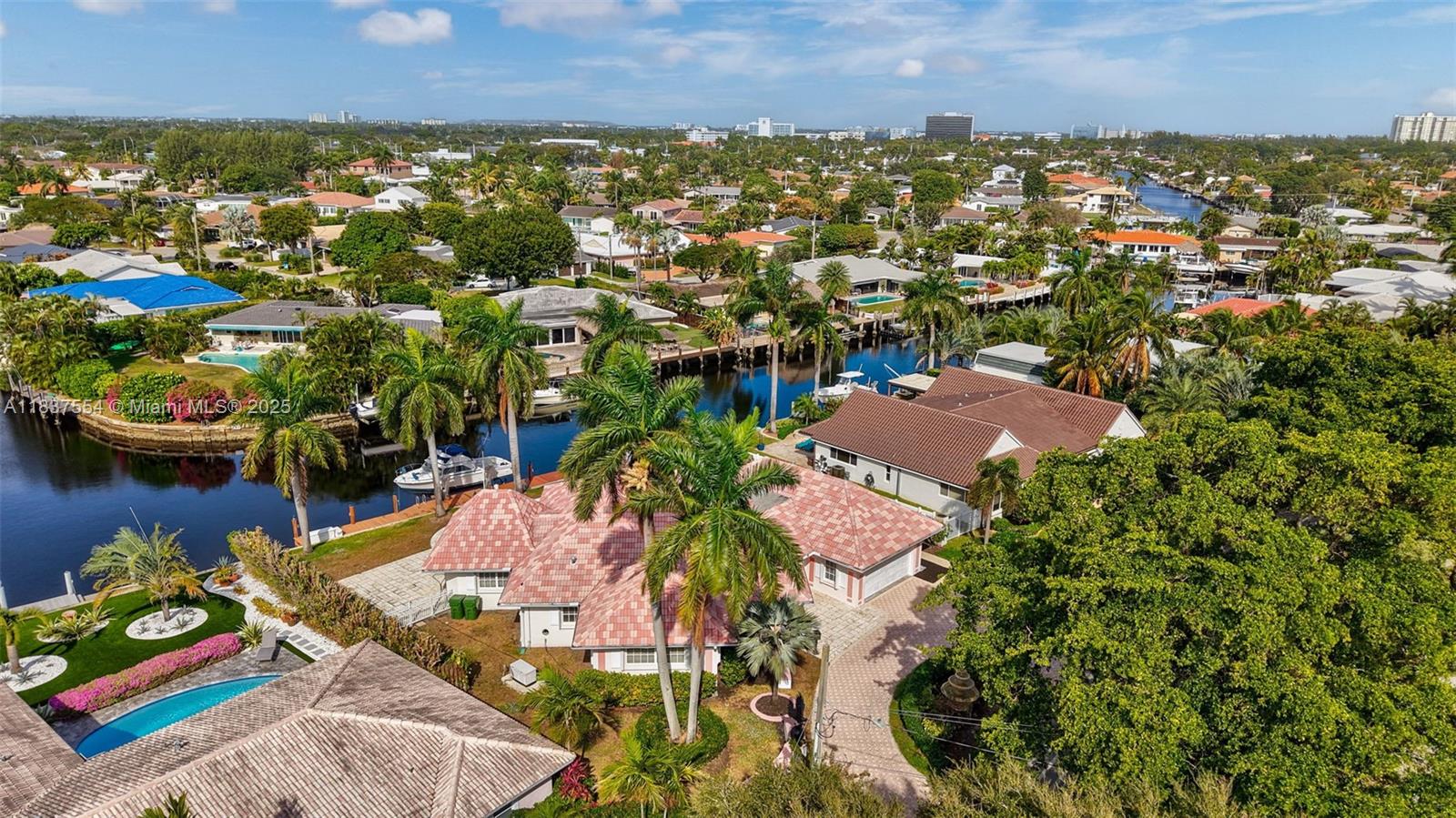 5517 Bayview Dr, Fort Lauderdale, FL, 33308/$1,799,900 3 5517 Bayview Dr