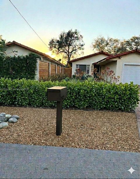 2194 SW 57th Ct 2194 Miami FL 33155