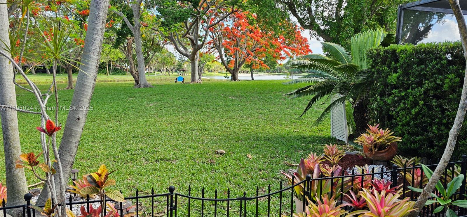 LA MAISON AT THE HAMMOCKS - Residential